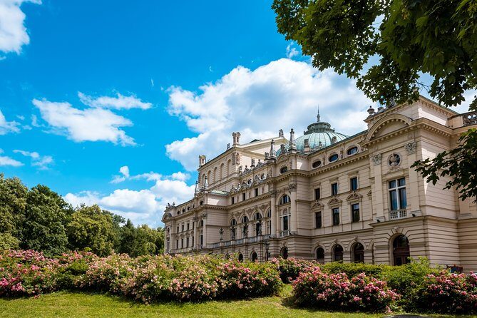 Krakow in a Day: City Tour by Electric Car - Old Town and the Ghetto-Area Drive: The Value of One Loop