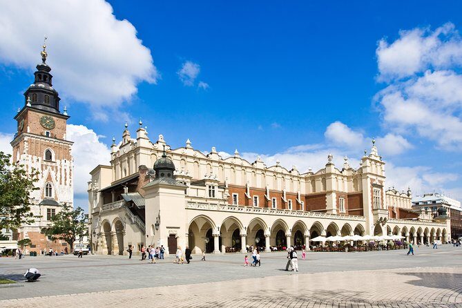 Krakow in a Day: City Tour by Electric Car - Time on the Clock: What “About Two Hours” Can Mean