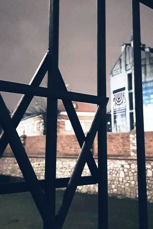 Krakow: Jewish Quarter and Former Ghetto Tour by Golf Cart - Why Kazimierz to Podgórze by golf cart works in real life