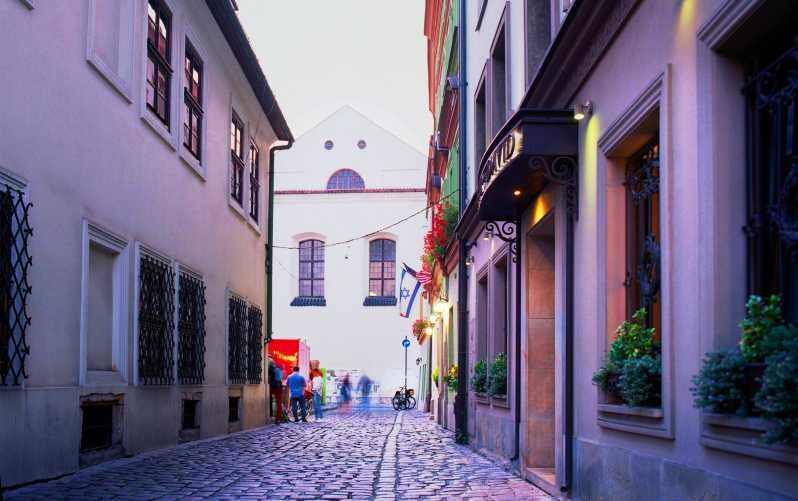 Krakow: Jewish Quarter and Former Ghetto Tour by Golf Cart - Kazimierz: the Jewish Quarter that set the stage