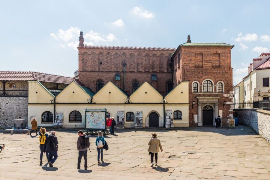 Krakow: Jewish Quarter and Schindler's Factory Guided Tour - Timing and Distance: About 210 Minutes and 5–6 km on Foot