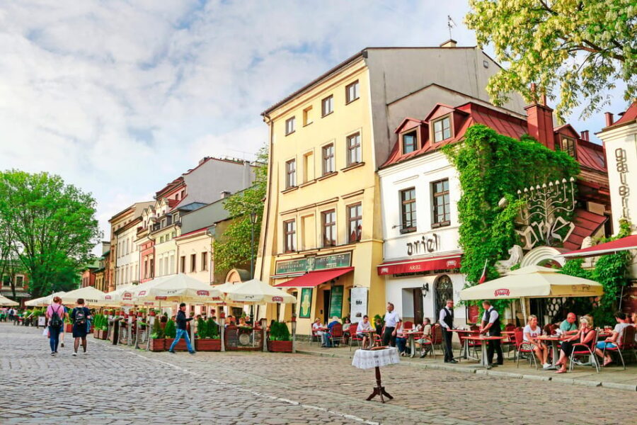 Kraków: Jewish Quarter & Schindler’s Factory Guided Tour - What the guide helps you connect: war as daily life