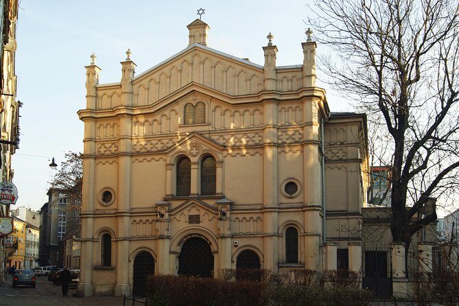 Krakow Kazimierz and Jewish Ghetto Tour with Synagogues - Krakow’s Jewish Quarter walk: what you’ll actually experience