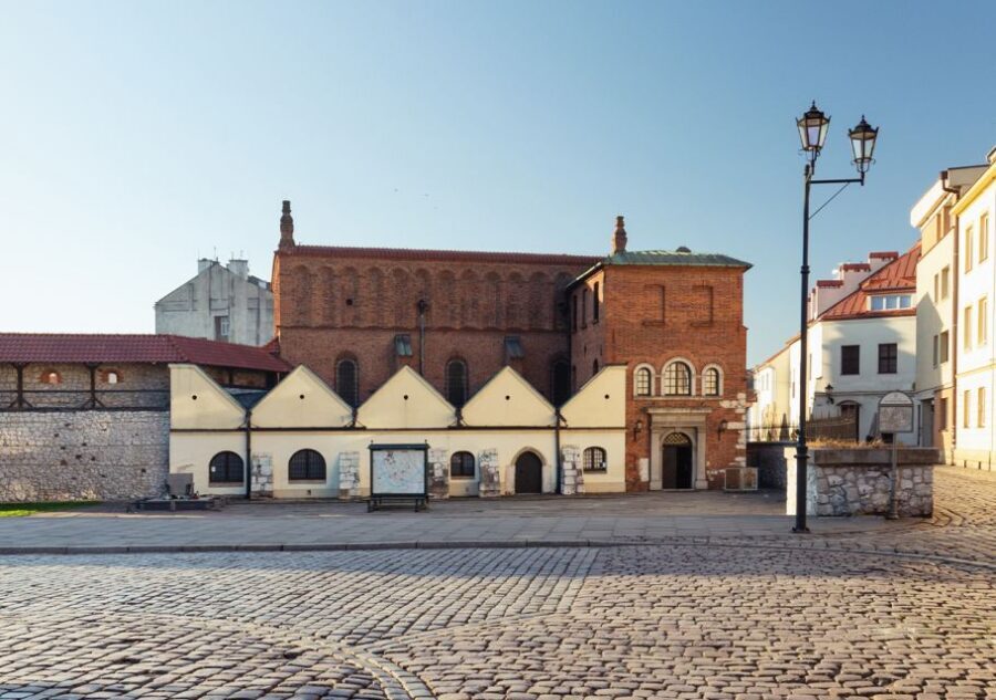 Krakow: Kazimierz District Jewish Heritage Tour - Kazimierz District Tour: Why This Walk Still Feels Personal