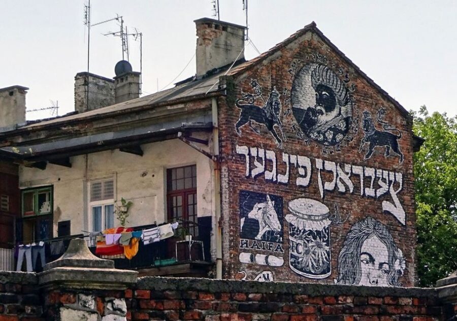 Krakow: Kazimierz District Jewish Heritage Tour - Ghetto Heroes Square Ending: Why the Last Stop Lands