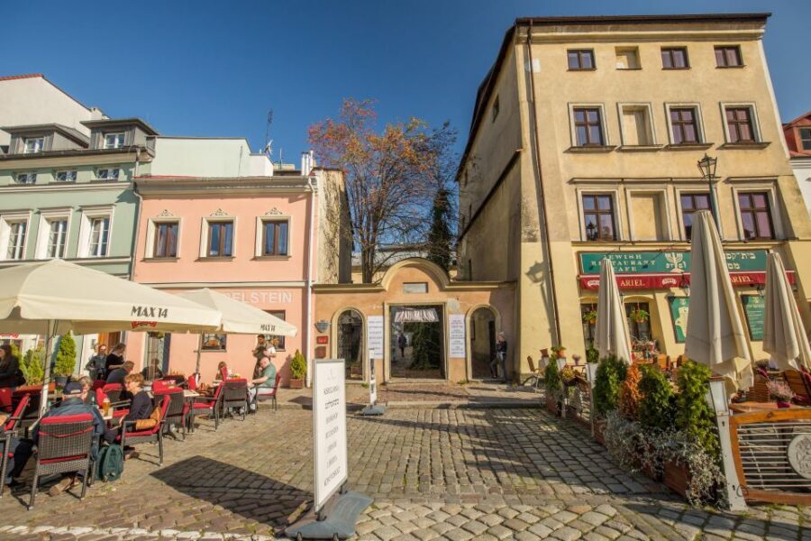 Krakow: Kazimierz Jewish Quarter Walking Tour - Kazimierz in 90 minutes: what you’re really getting