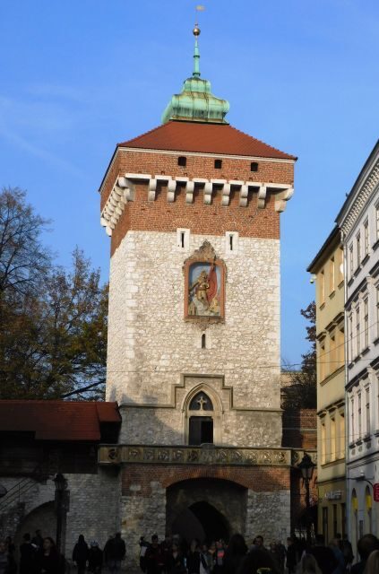 Krakow Old Town and Jewish Quarter in one guided walk - Kazimierz in focus: synagogues, Jewish culture, and WWII traces