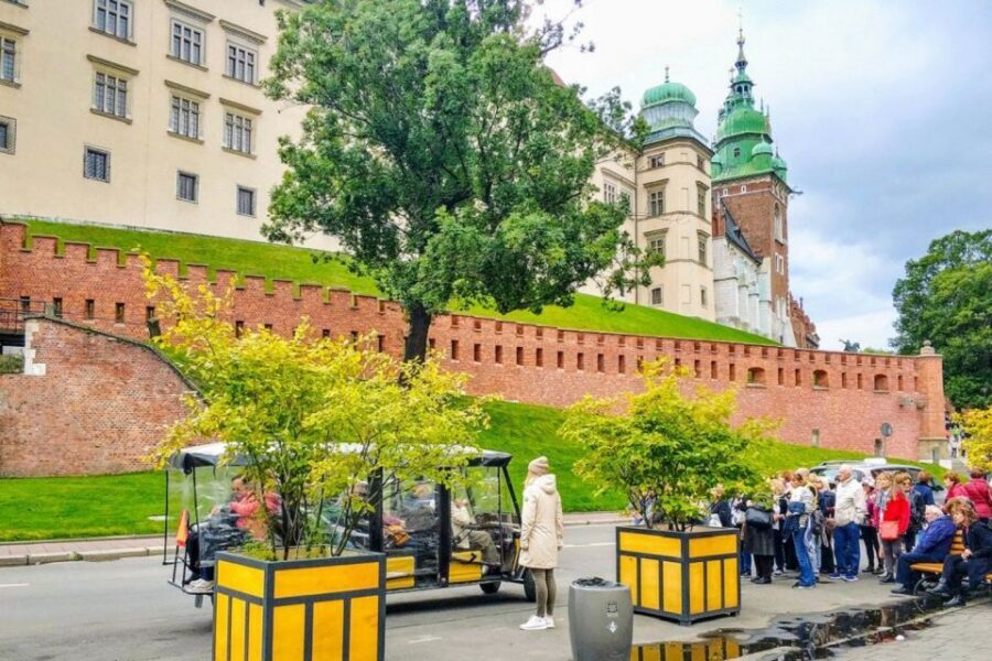 Krakow: Old Town, Ghetto, and Kazimierz Golf Cart Tour - UNESCO Krakow Old Town: Main Market Square, Cloth Hall, and St. Mary’s