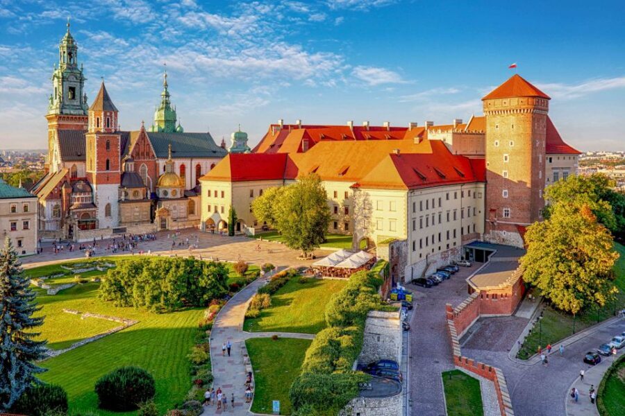 Krakow: Old Town Guided Walking Tour - Who should book this tour, and who should skip it