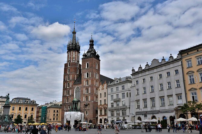 Krakow: Old Town Guided Walking Tour - St. Florian’s Gate and the city-wall feeling of Old Town