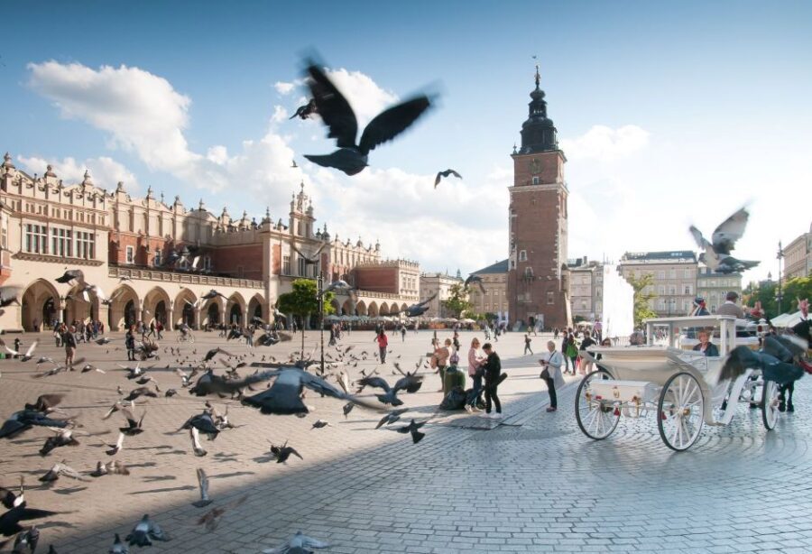 Krakow: Old Town Private Guided Walking Tour - Key highlights you’ll remember