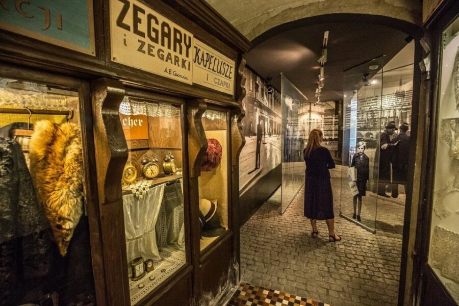 Kraków: Oskar Schindler's Factory Tour and Admission Ticket - Schindler’s Factory in 90 minutes: what you’ll actually see