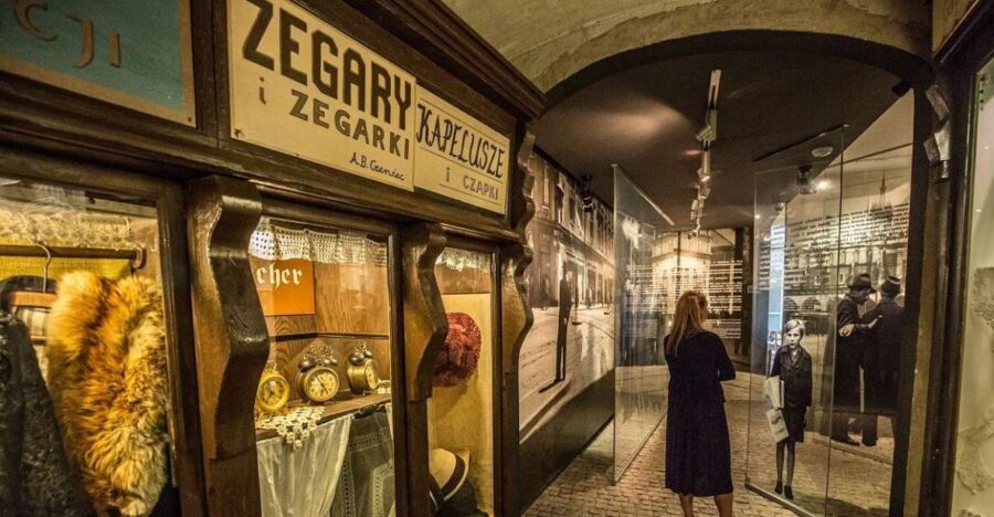 Kraków: Oskar Schindler's Factory Tour and Admission Ticket - Entering on time: meeting point and strict group rules