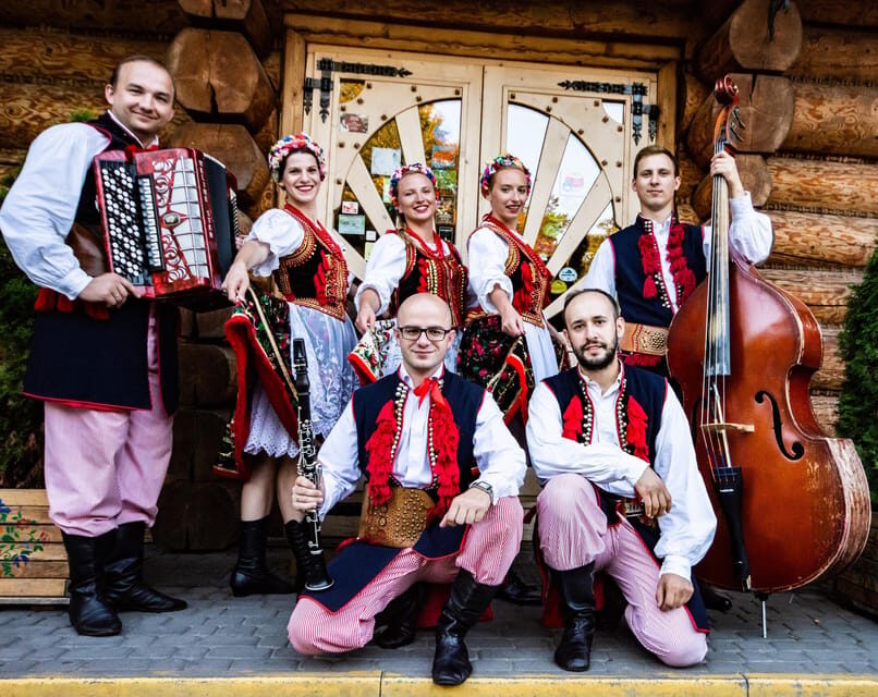 Krakow: Polish Folk Night with Dinner and Unlimited Drinks - Getting there: the double-decker bus pickup at Vis a Vis Dietla 7