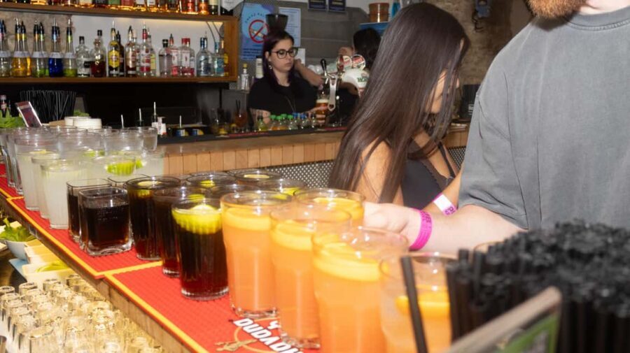 Krakow: Pub Crawl with Shots, Drinks & Skip-the-Line Entry - Timing, Walking Pace, and How to Prep