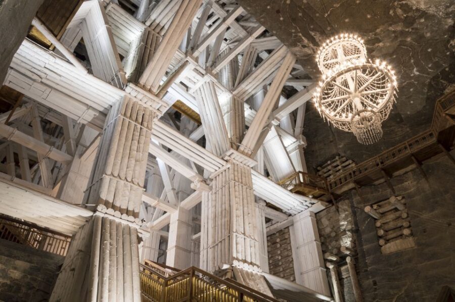 Krakow: Salt Mine Wieliczka Guided Tour Hotel Pickup - How the tour feels from start to finish