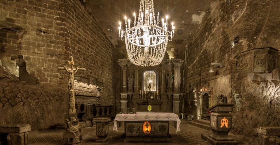 Krakow: Schindler's Factory, Jewish Ghetto & Salt Mine Tour - Who should book this Kraków combo tour