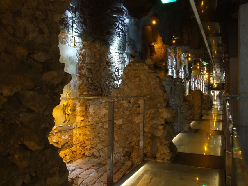 Krakow: Skip the Line Underground Museum and Old Town - Practical Timing: Where to Meet and How Not to Miss Your Entrance