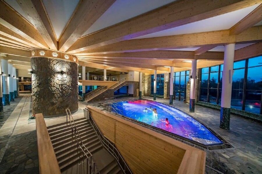 Krakow: Thermal Baths Evening Experience - Crowds and how to choose the right evening