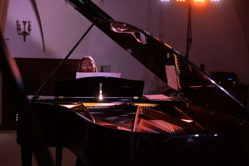 Kraków: VIP Candlelight Concert The Music of Fryderyk Chopin - Where food fits (and doesn’t) into your evening plan