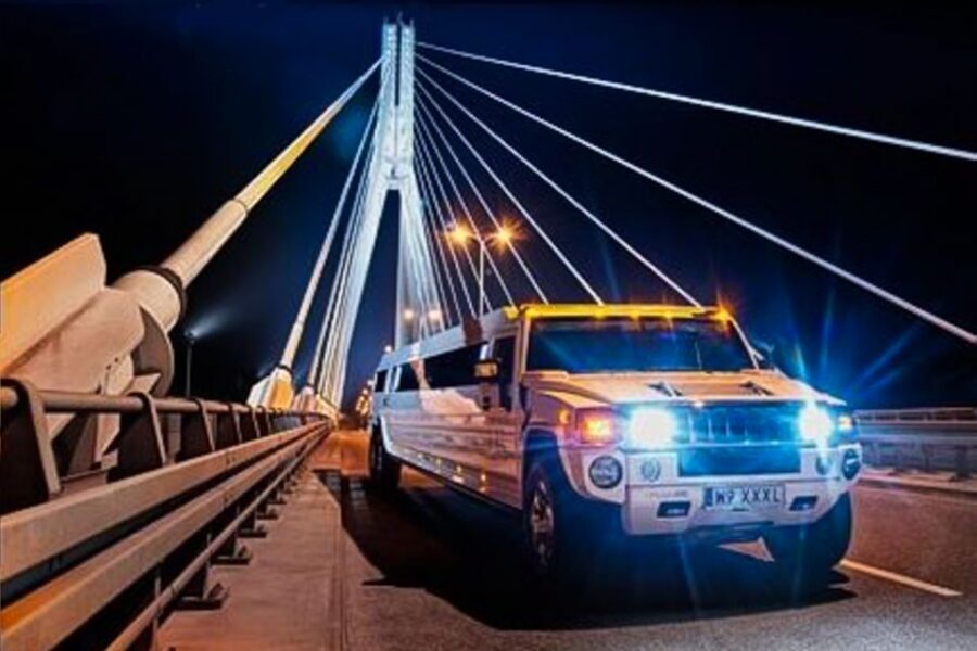 Krakow: VIP Limo Party Tour - One or Two Nightclubs and Bottle Service: What Fits in 60 Minutes