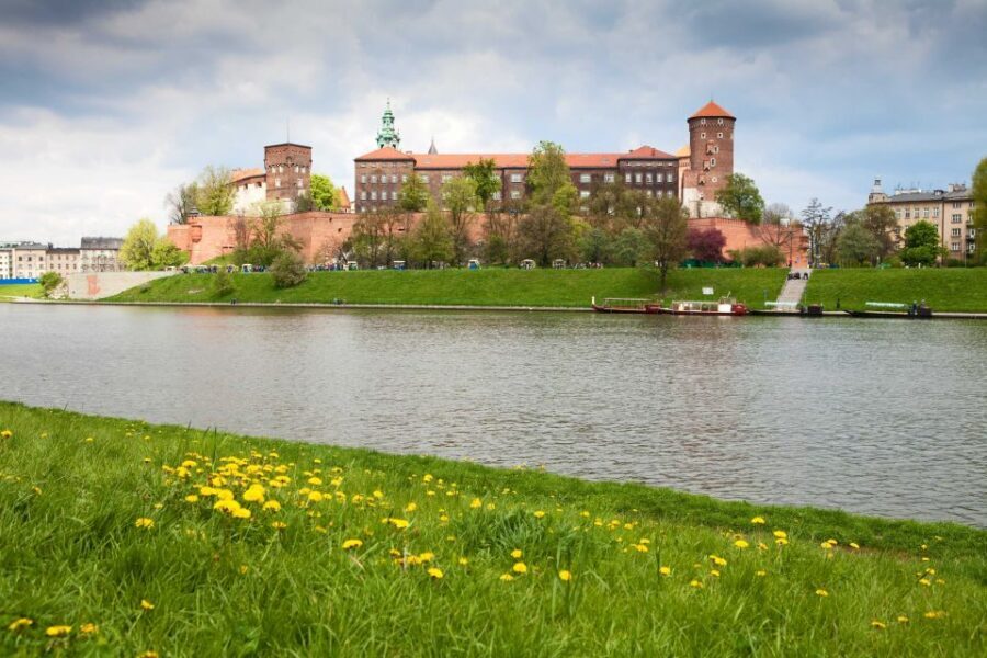 Krakow: Wawel Castle, Cathedral, Rynek Underground & Lunch - Timing, group size, and how to show up like a pro