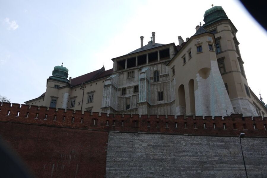 Krakow: Wawel Castle Guided Tour - The viewpoint on Wawel hill: the best reason to save energy