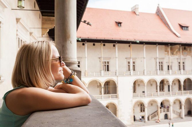 Krakow: Wawel Castle Guided Tour with Skip-The-Line Entry - Skip-the-line tickets: what you really save time on