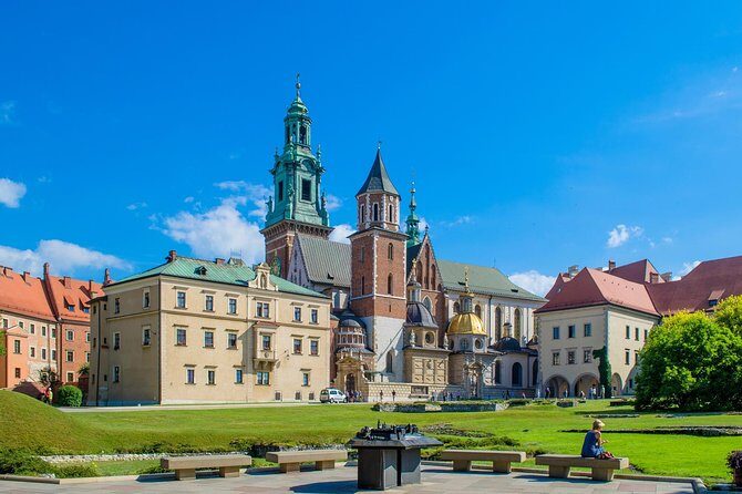 Krakow: Wawel Castle Guided Tour with Skip-The-Line Entry - Price and value at about $123 per person