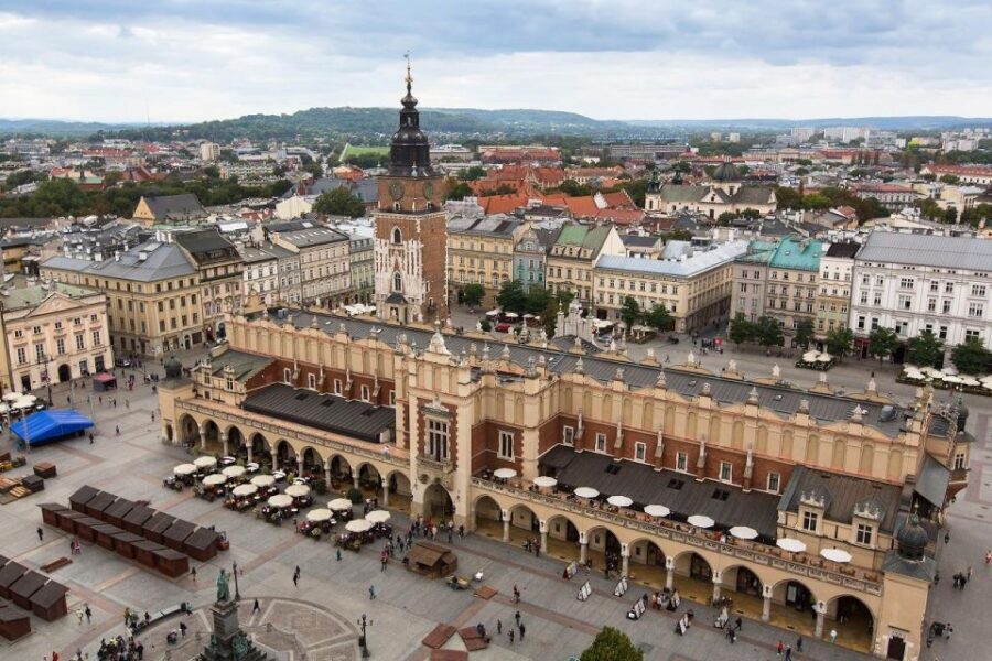 Krakow: Wawel Castle, St. Mary’s & Rynek Underground Tour - How the 330-minute flow works (and where you’ll feel it)