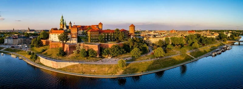 Krakow: Wawel Hill Audioguide Tour - Wawel Hill Audioguide: the two-hour walk that actually makes sense