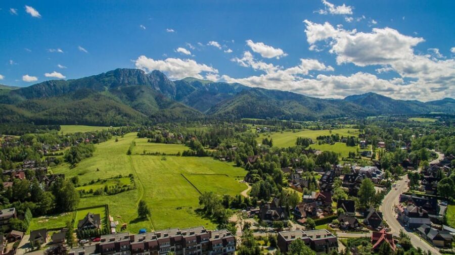 Krakow: Zakopane and Chochołowskie Bath Full Day Trip - Why Zakopane and Chochołowskie pair so well