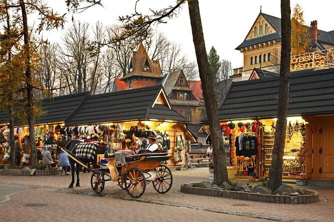 Krakow–Zakopane: Cable Car, Chocholow Baths, Cheese & Vodka - Witów: highlander cheese and regional vodka tasting