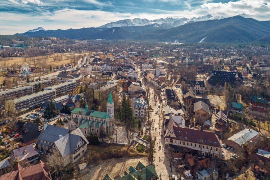 Krakow: Zakopane, Thermal Baths, Cable Car, Vodka, Oscypek - Price and value: what $55 actually covers