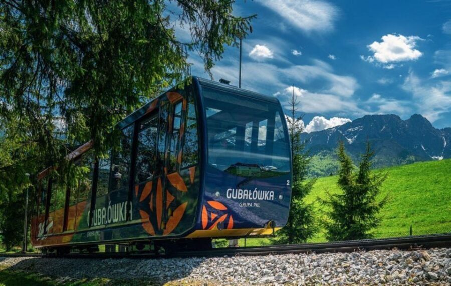 Krakow : Zakopane Tour + Thermal Pools with Hotel Pickup - Guides and service: what stands out from real-day experiences