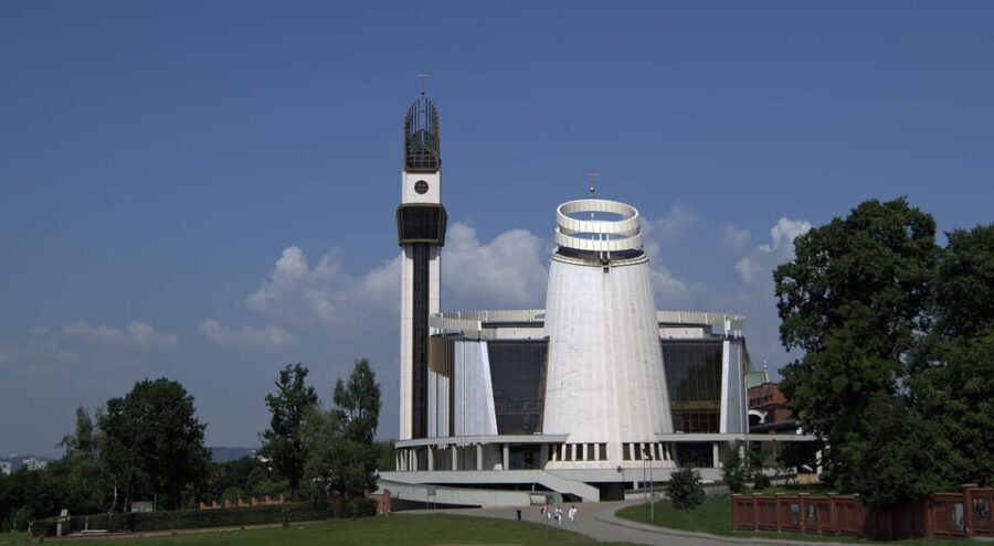 Łagiewniki-Sanctuary of Divine Mercy and John Paul II - John Paul II sanctuary and the Have No Fear! Center context