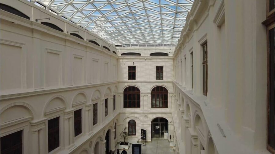 Museo Czartoryski: Visita in italiano e salta la fila - Priority Access at the Czartoryski Museum: How It Changes Your Day