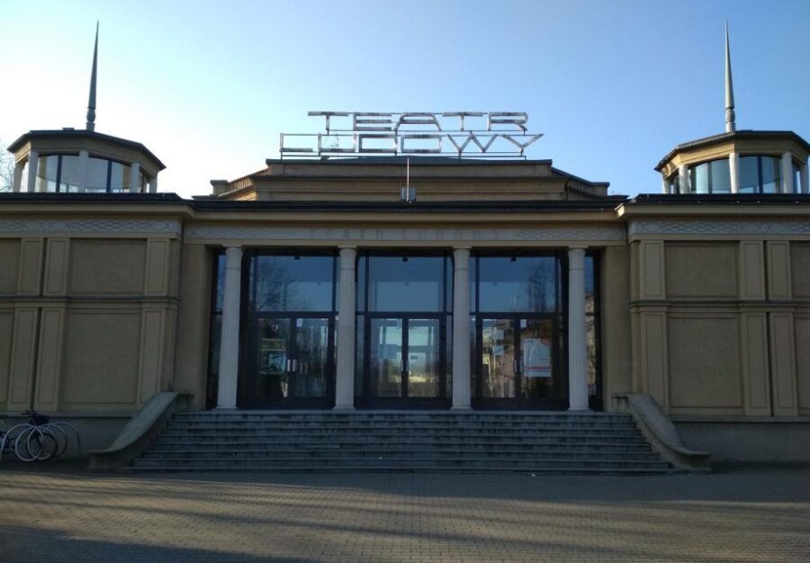 Nowa Huta – a guided tour of a utopian socialist city - Nowa Huta: a steel mill that tried to replace old Kraków