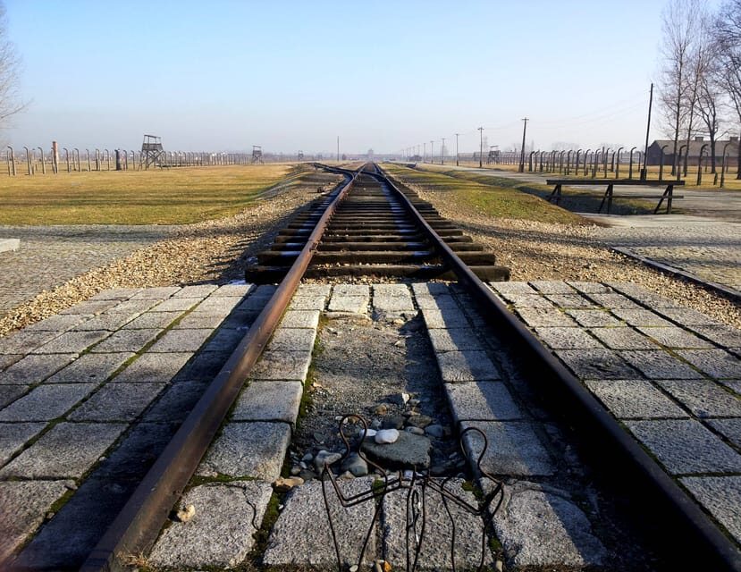 Oswiecim: Auschwitz-Birkenau Skip-the-Line Entry Tickets - Meeting point near luggage storage: the stress point you can prevent
