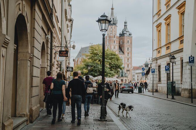Private Tour of Krakow Old Town and Jewish Quarter in one walk - Krakow in One Walk: What 3 Hours Really Delivers