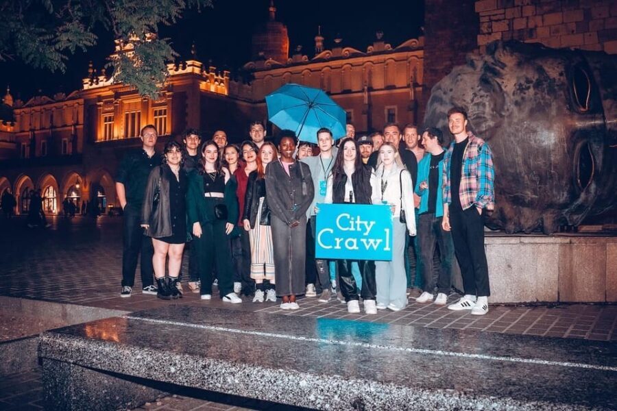 Pub Crawl - 1-hour Open Bar then Vip to 5 Clubs - Krakow - Where the Night Starts in Krakow Old Town (Eros Bendato)