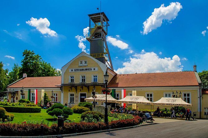 SALT MINE Wieliczka guided tour with Hotel Pickup - Wieliczka Salt Mine in Plain Terms: 300 km of Tunnels and a 13th-Century Start