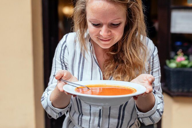 The 10 Tastings of Krakow With Locals: Private Food Tour - Practical logistics: meeting point, walking level, and what to bring