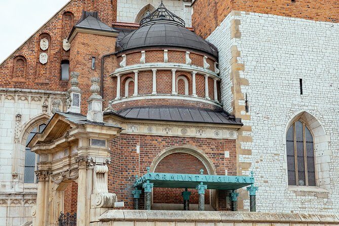 The Heart of Krakow: Old Town & Wawel Castle Private Tour - St. Mary’s Basilica: Gothic architecture plus the legend of the two brothers