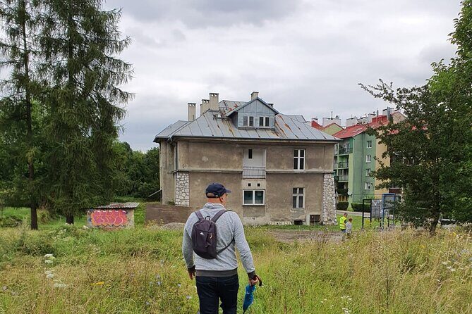 TOUR AL CAMPO DE CONCENTRACIÓN DE PLASZOW. El campo de la Lista de Schindlert. - Central telefónica y cuartel general de las SS: cuando la logística cuenta