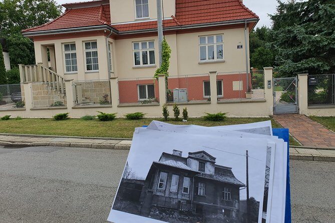 TOUR AL CAMPO DE CONCENTRACIÓN DE PLASZOW. El campo de la Lista de Schindlert. - Barracones de las SS: ver el diseño detrás del encierro