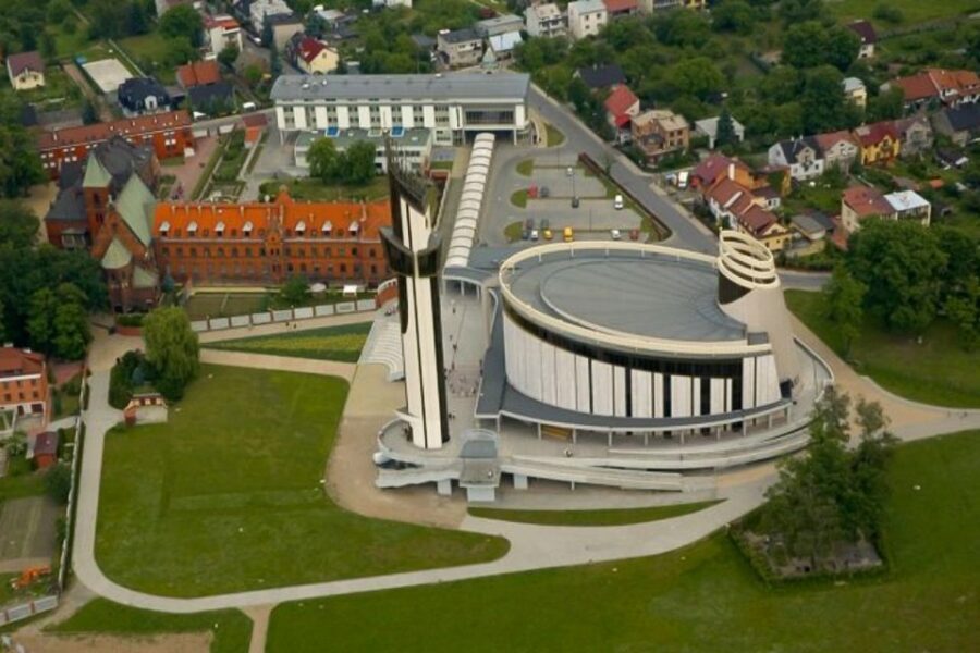 Wadowice, Kalwaria and Lagiewniki: John Paul II Tour - John Paul II sites you can actually walk through