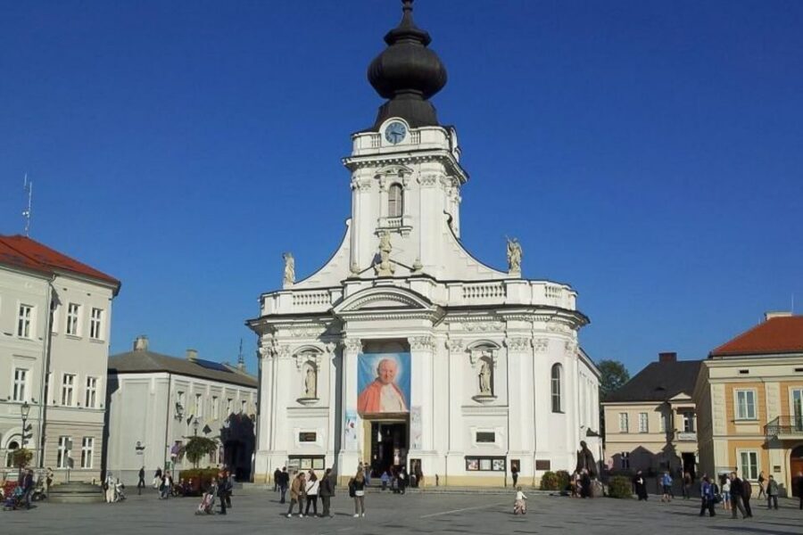 Wadowice, Kalwaria and Lagiewniki: John Paul II Tour - Łagiewniki and the Shrine of The Divine Mercy: what you’ll see