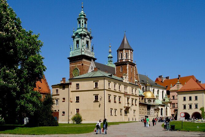 Wawel Castle and Cathedral Guided Walking Tour in Kraków - Why Wawel works best when it’s guided