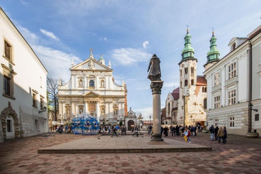 Wawel Castle, Cathedral, Old Town and St. Mary's Basilica - Starting with the right meeting point: Piotr Skarga’s monument